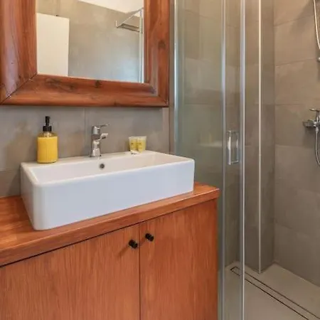 Mykonos Luxury With Jacuzzi Apartment *