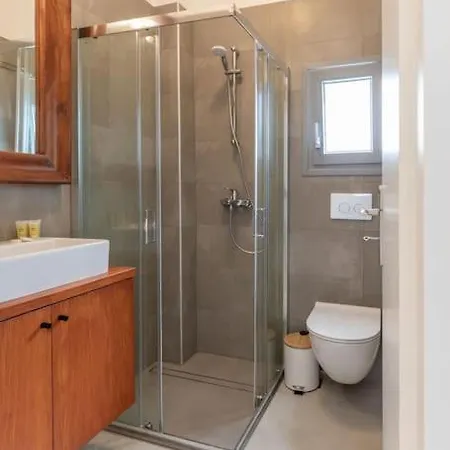 Mykonos Luxury With Jacuzzi