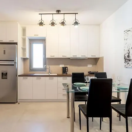 Mykonos Luxury With Jacuzzi Daire *