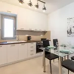 דירה Mykonos Luxury With Jacuzzi *