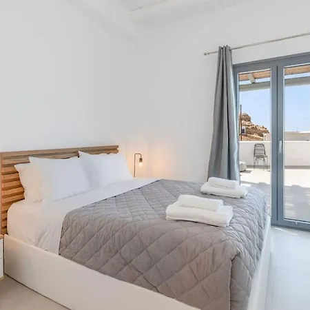 Mykonos Luxury With Jacuzzi קאלו ליבאדי