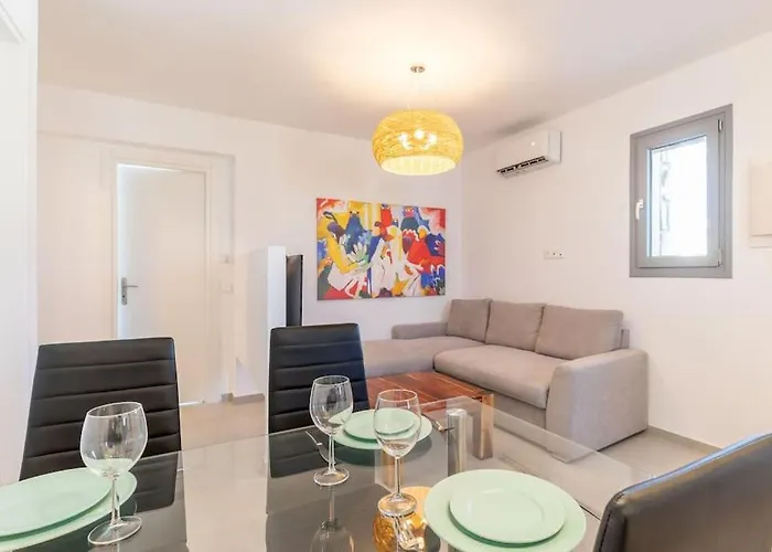 Mykonos Luxury With Jacuzzi